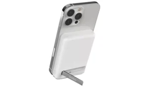 Belkin 5,000mAh MagSafe Compatible Powerbank & Stand – White